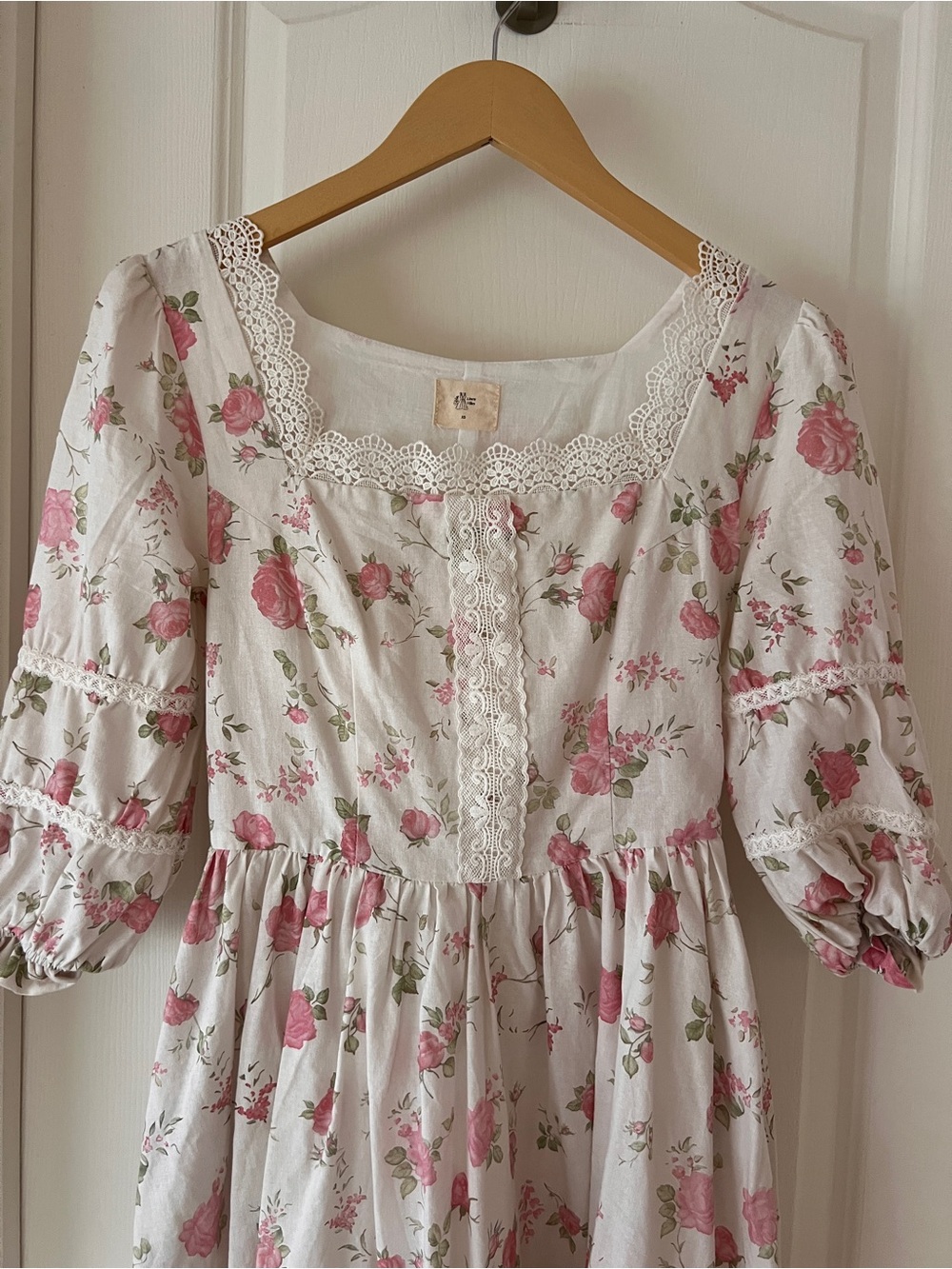 Floral linen maxi dress - Picture 3 of 11